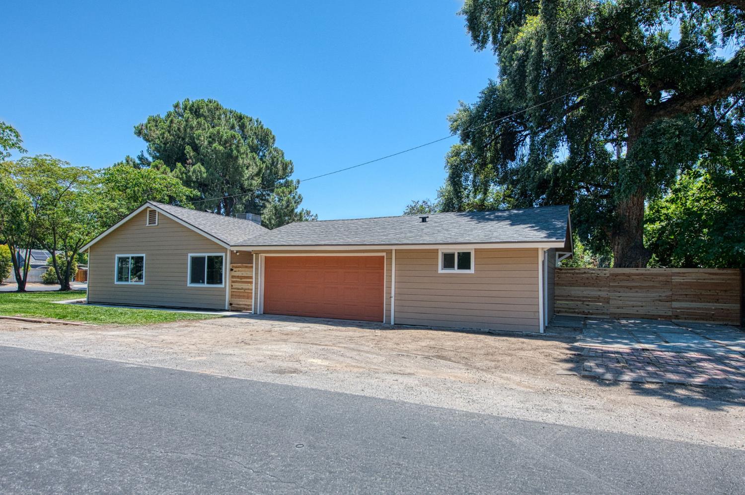 4843 N Palm Ave, Fresno, CA 93704