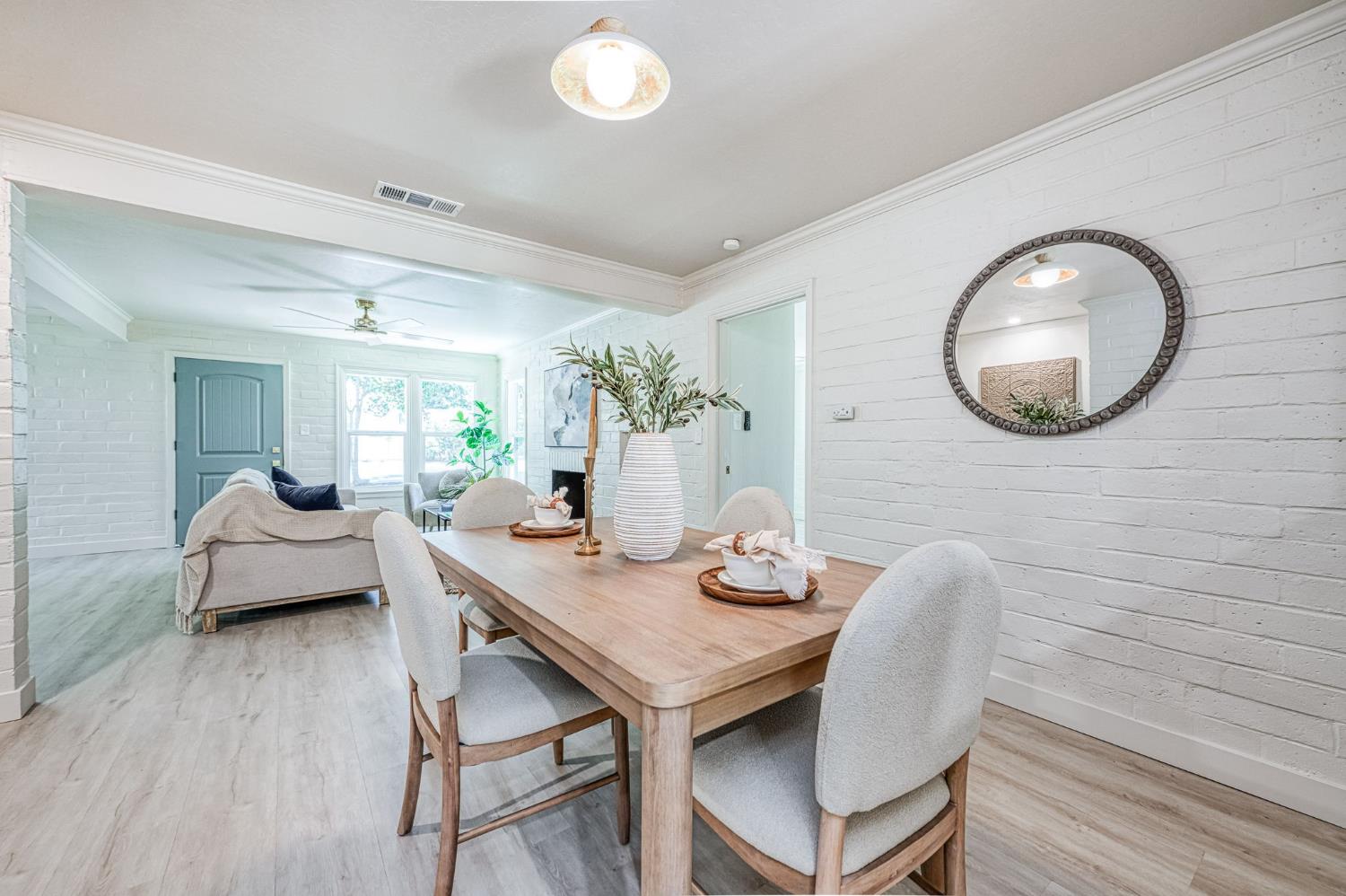 4843 N Palm Ave, Fresno, CA 93704