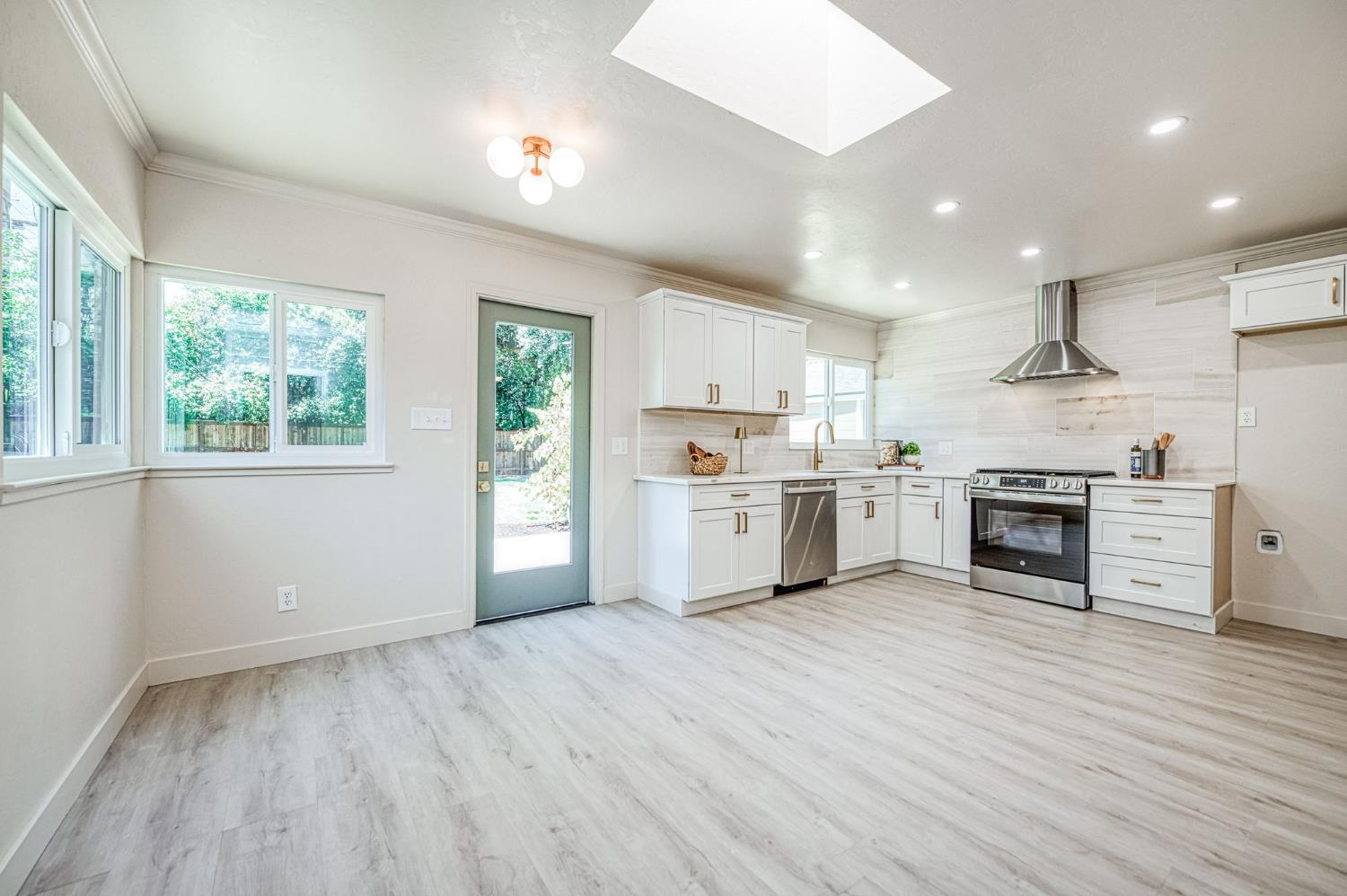 4843 N Palm Ave, Fresno, CA 93704