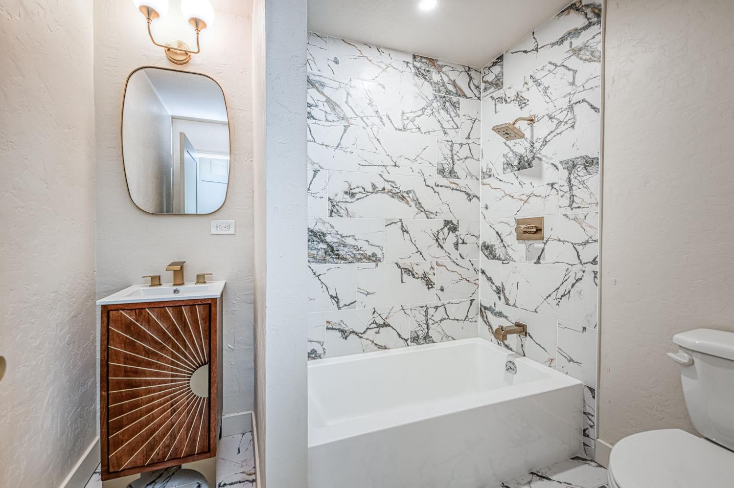 4843 N Palm Ave, Fresno, CA 93704