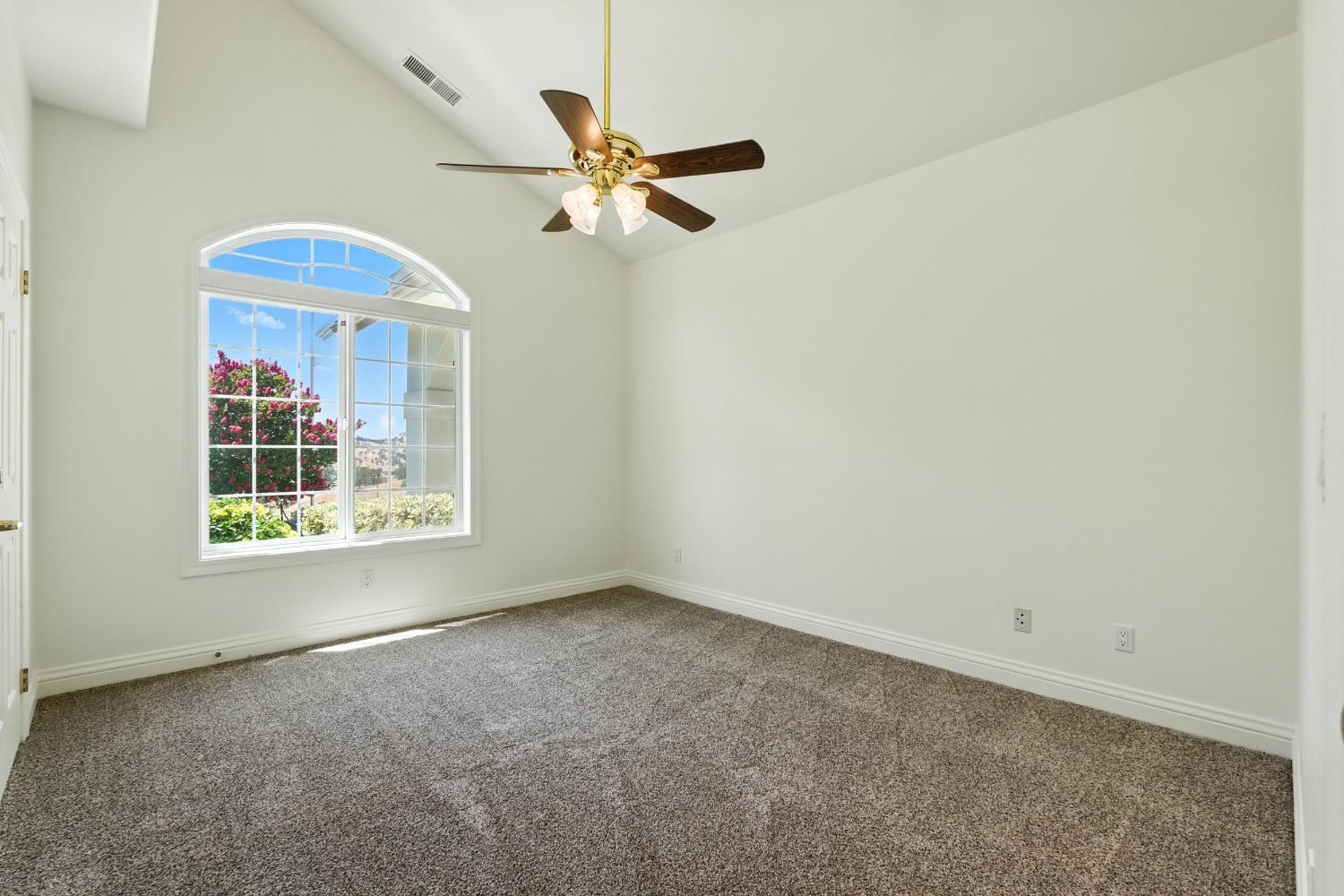 20997 Auberry Rd, Clovis, CA 93619