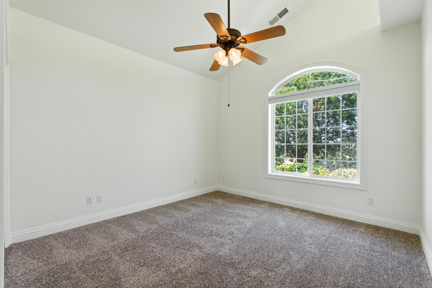 20997 Auberry Rd, Clovis, CA 93619