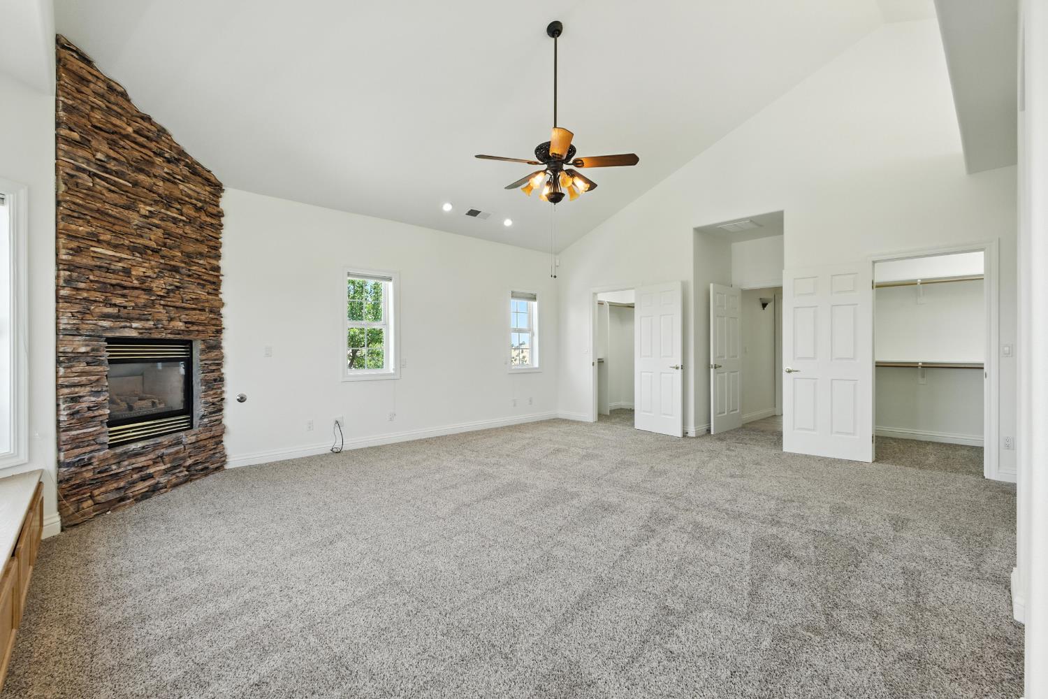 20997 Auberry Rd, Clovis, CA 93619