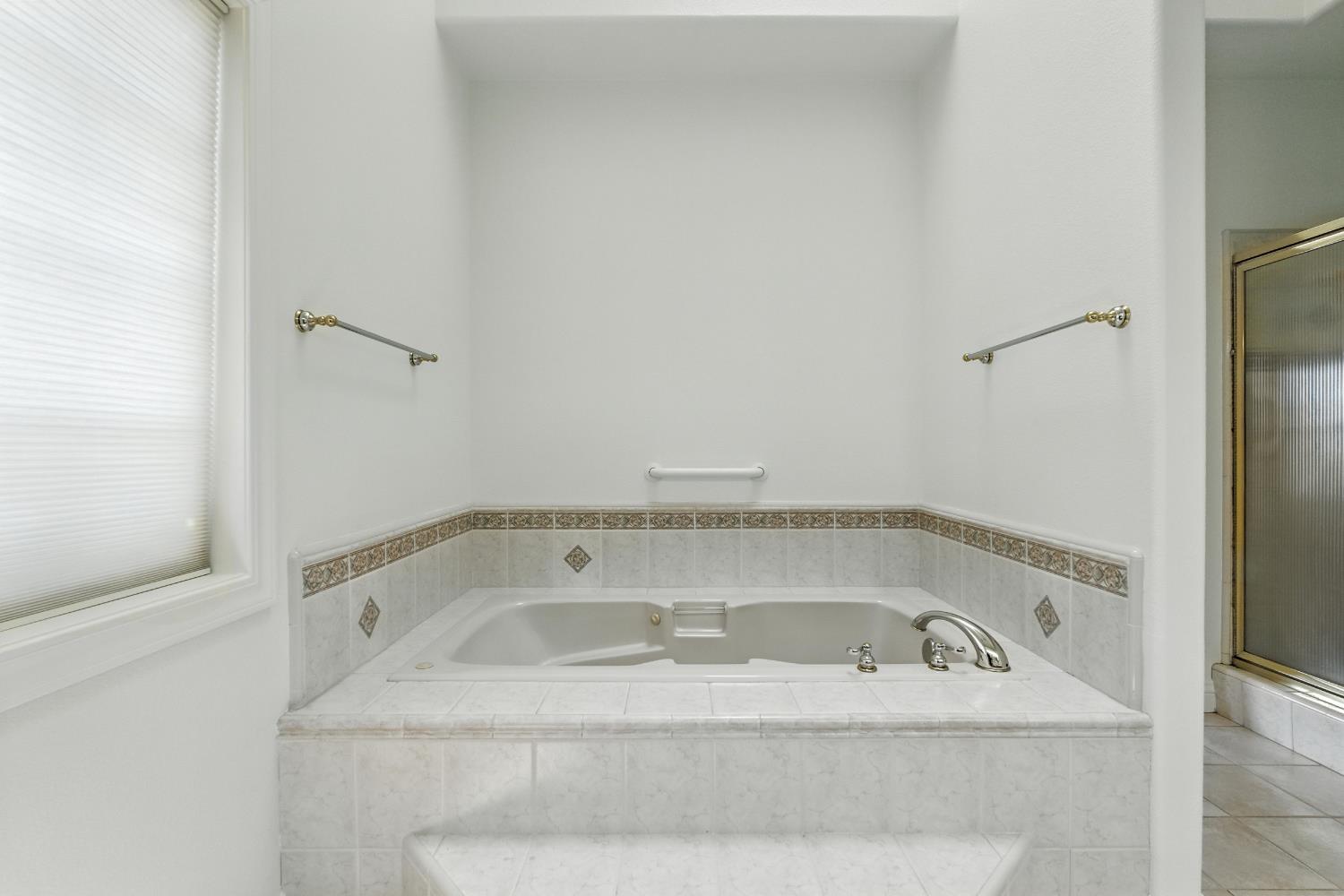 20997 Auberry Rd, Clovis, CA 93619