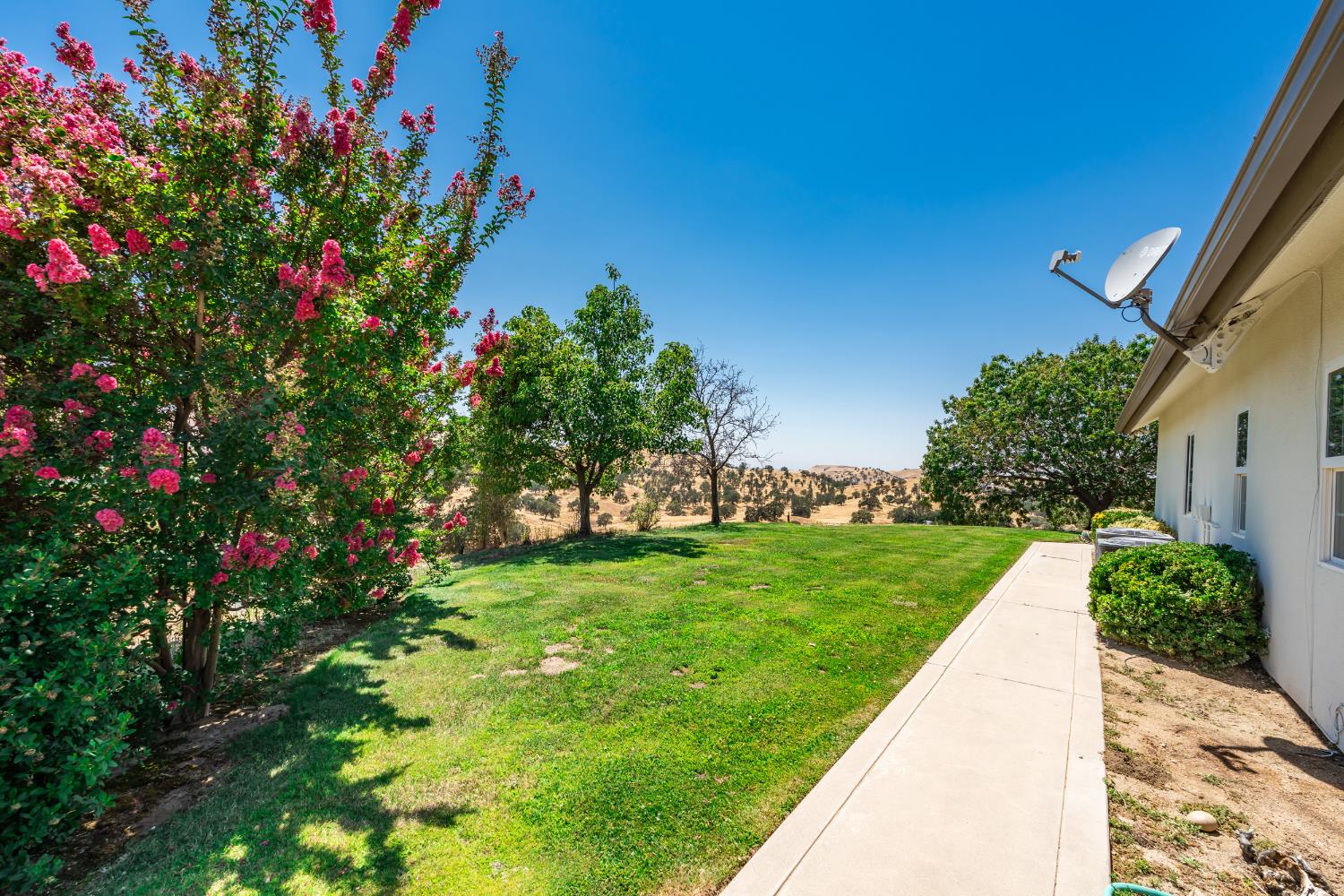 20997 Auberry Rd, Clovis, CA 93619