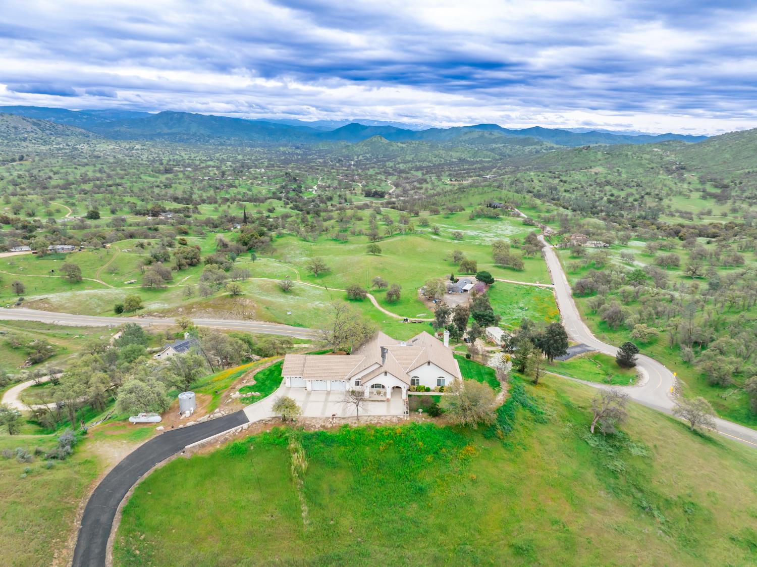 20997 Auberry Rd, Clovis, CA 93619