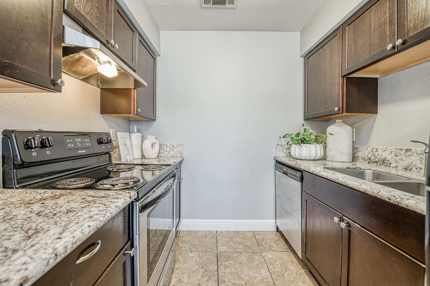 303 E Bullard Ave #151, Fresno, CA 93710