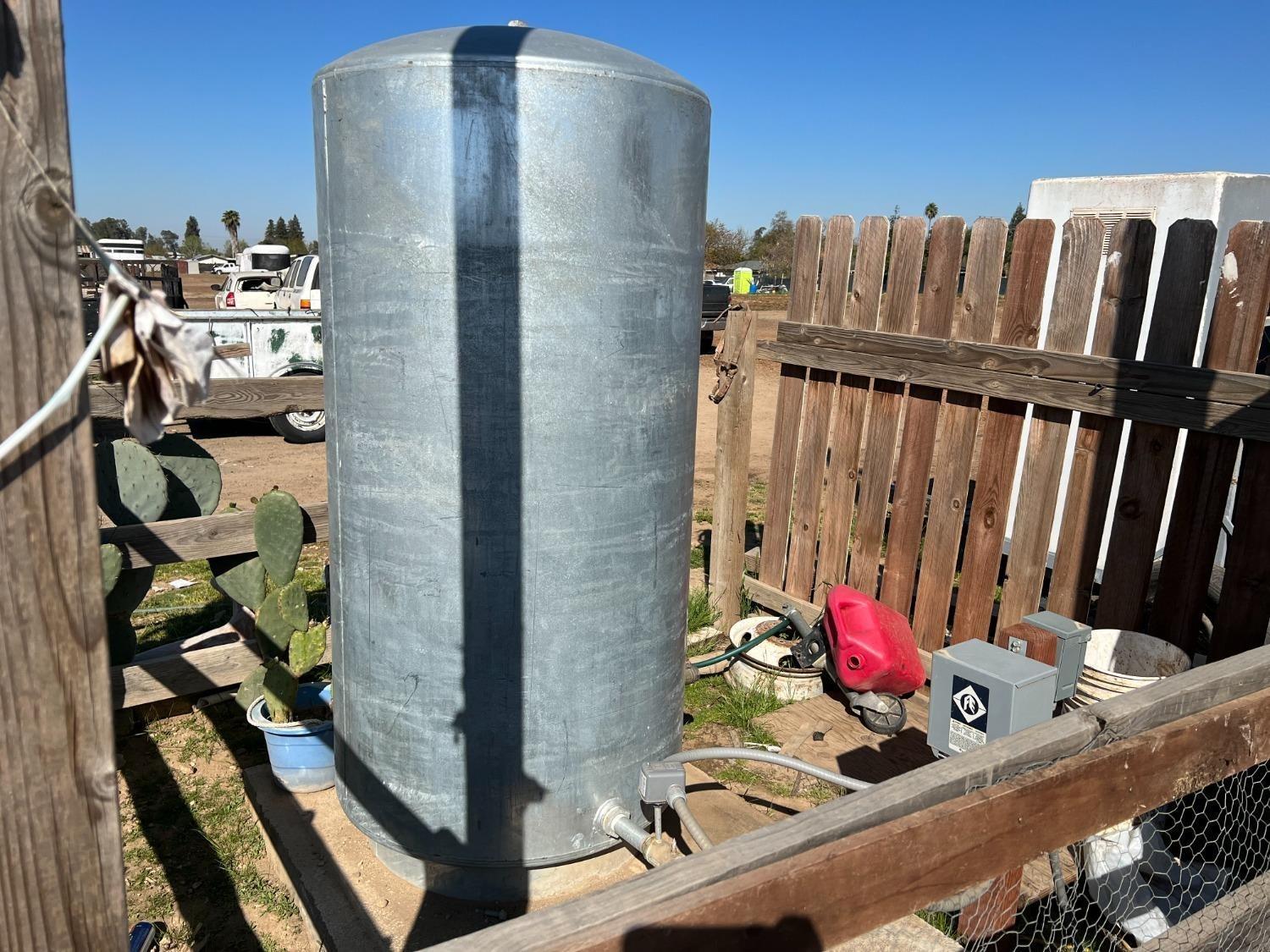 1345 N Brawley Ave, Fresno, CA 93722