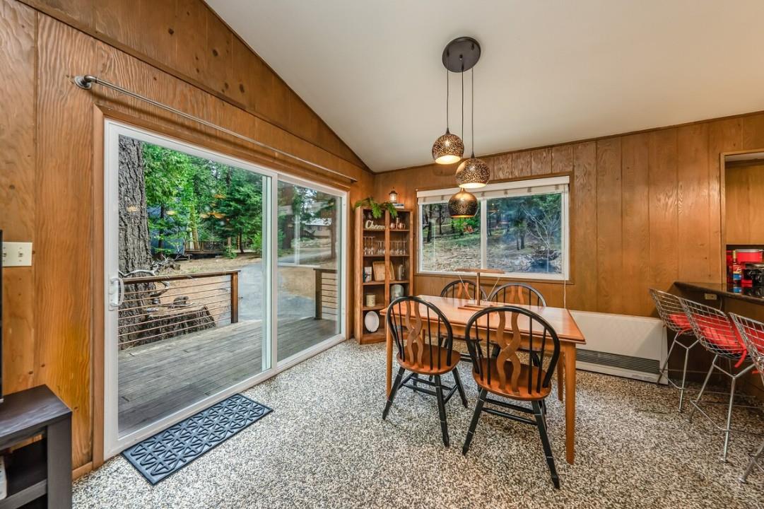 42318 Hanging Branch Rd, Shaver Lake, CA 93664