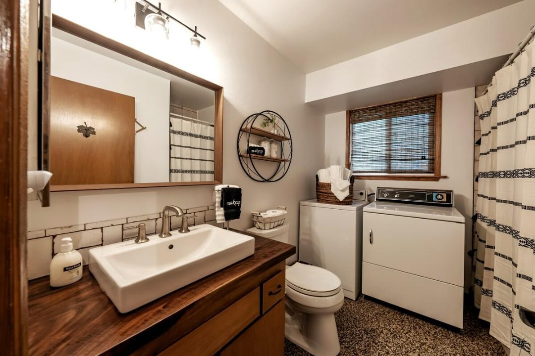 42318 Hanging Branch Rd, Shaver Lake, CA 93664