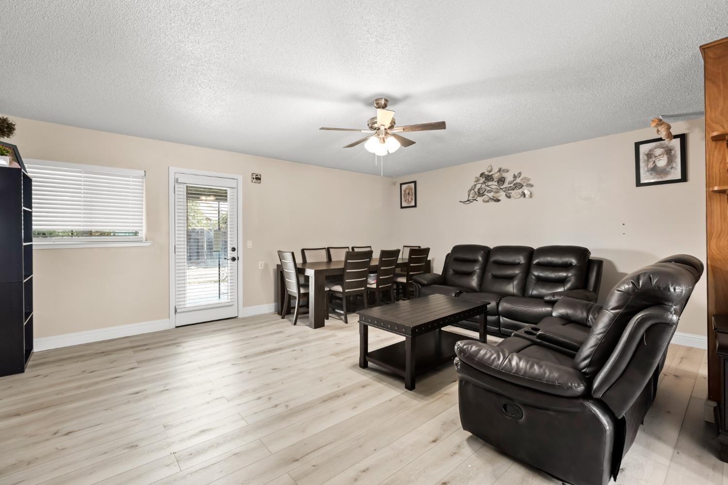 1512 N Brawley, Fresno, CA 93722