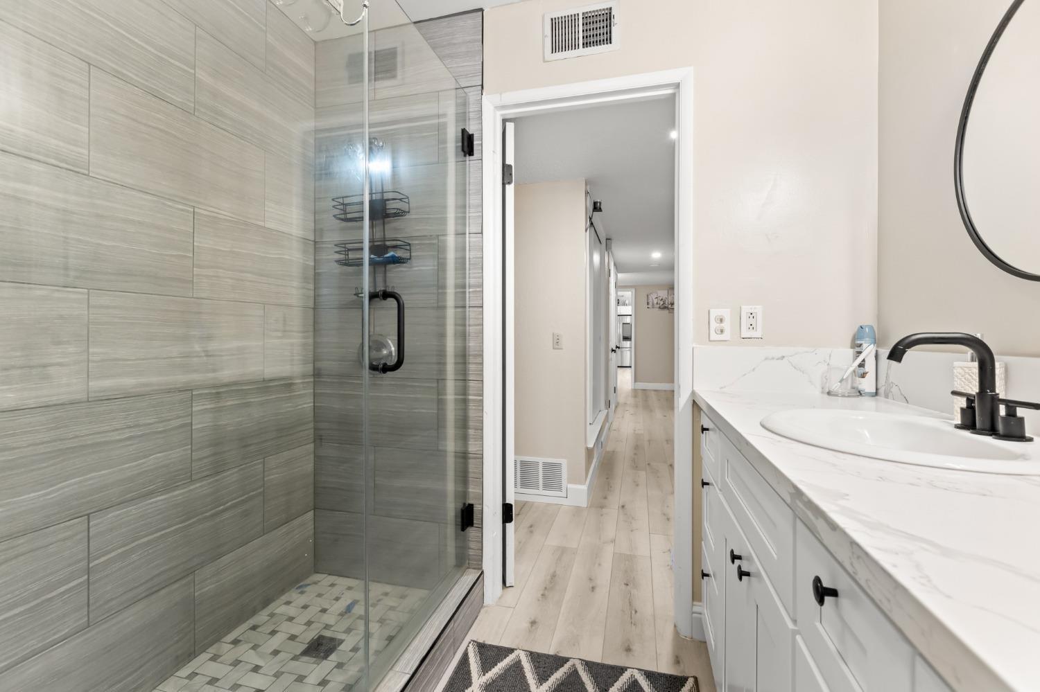 1512 N Brawley, Fresno, CA 93722