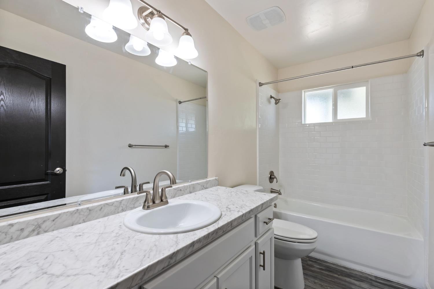 21412 S Pleasant Ave, Riverdale, CA 93656