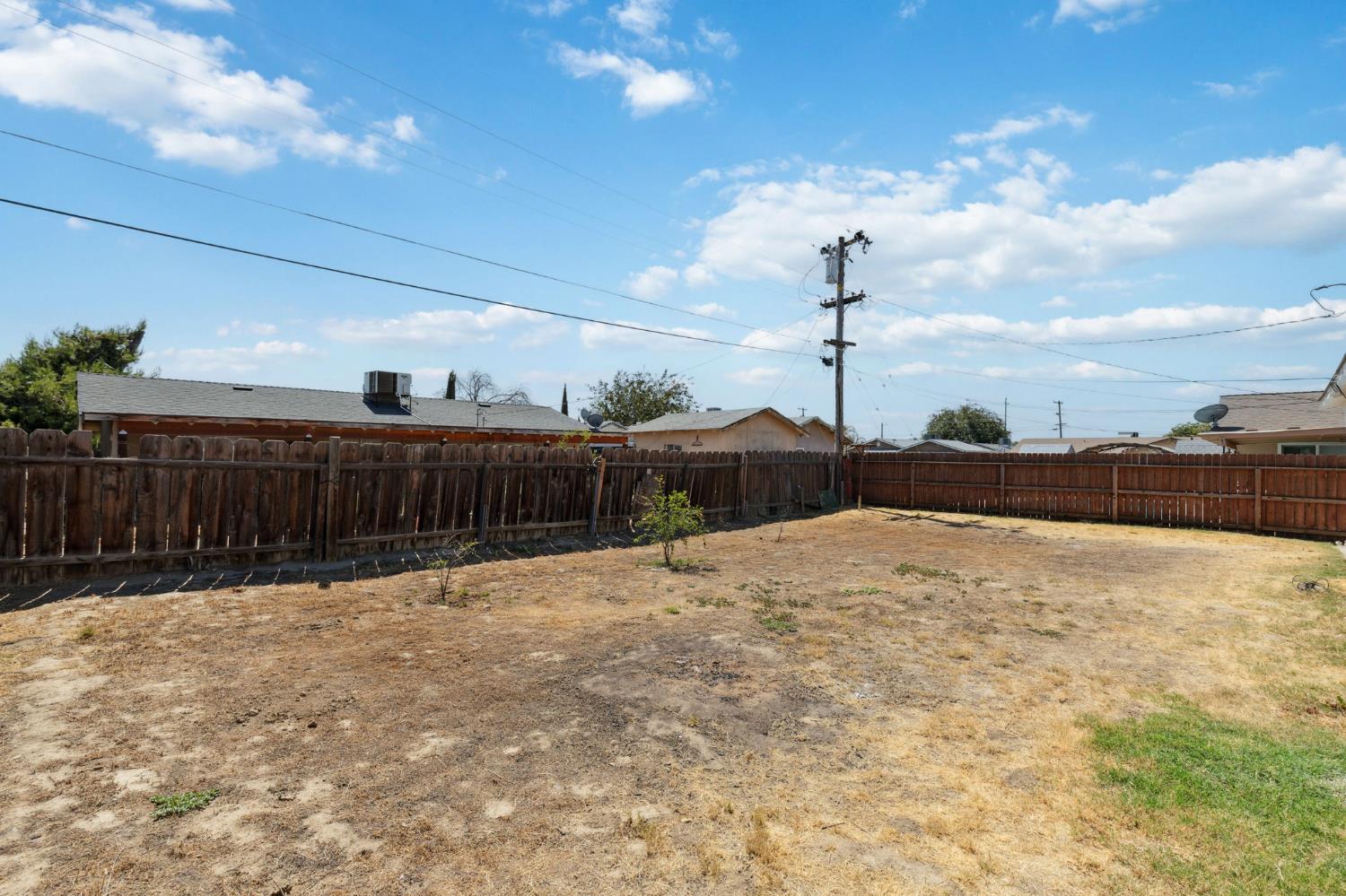 21412 S Pleasant Ave, Riverdale, CA 93656