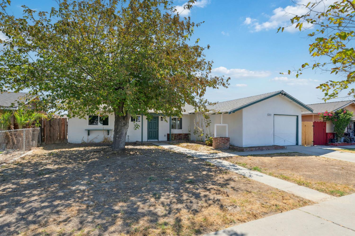 21412 S Pleasant Ave, Riverdale, CA 93656