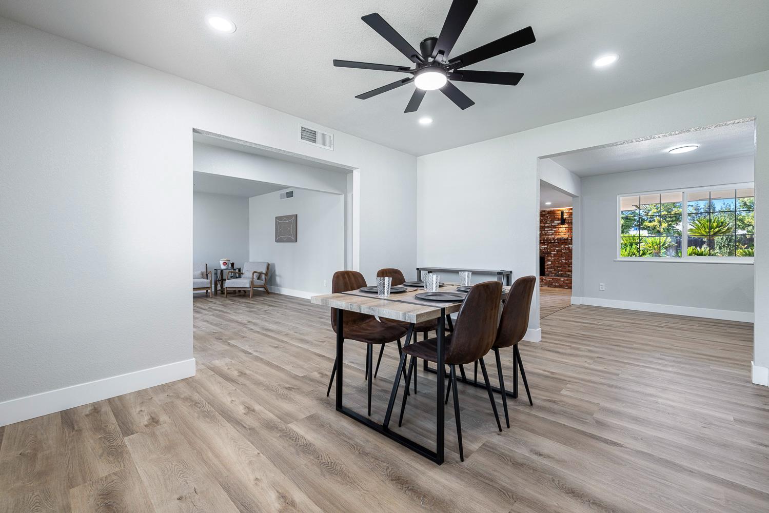 3078 W Barstow Ave, Fresno, CA 93711