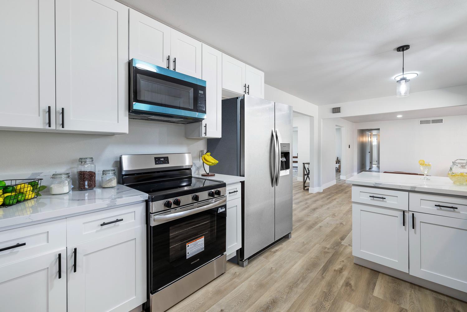 3078 W Barstow Ave, Fresno, CA 93711