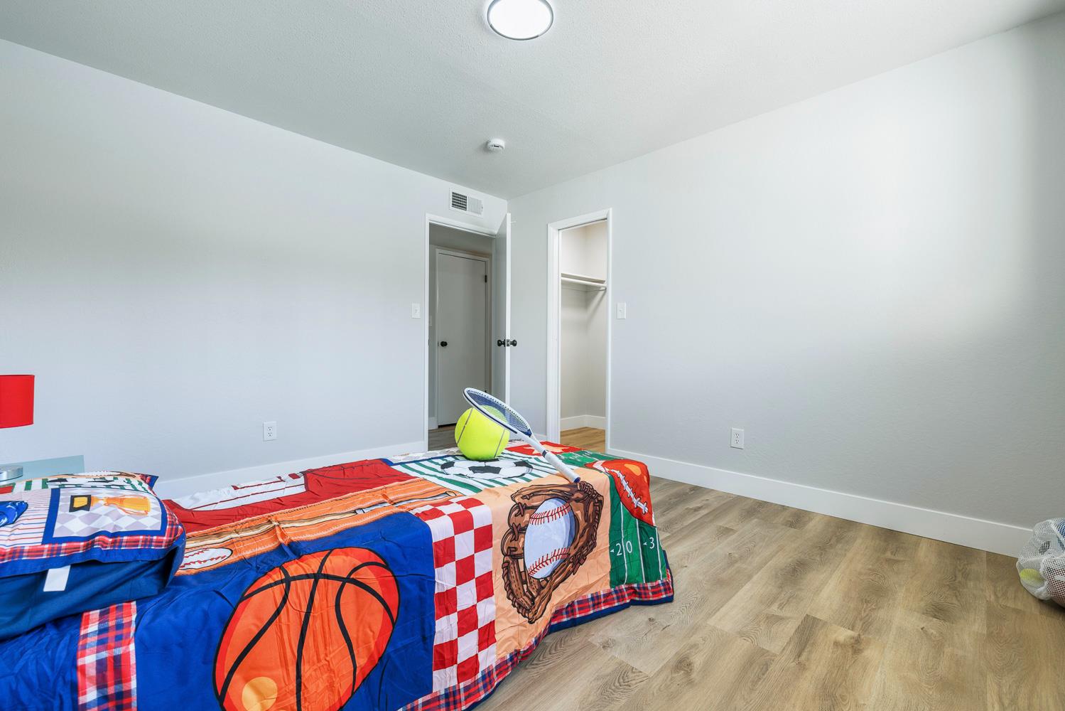 3078 W Barstow Ave, Fresno, CA 93711