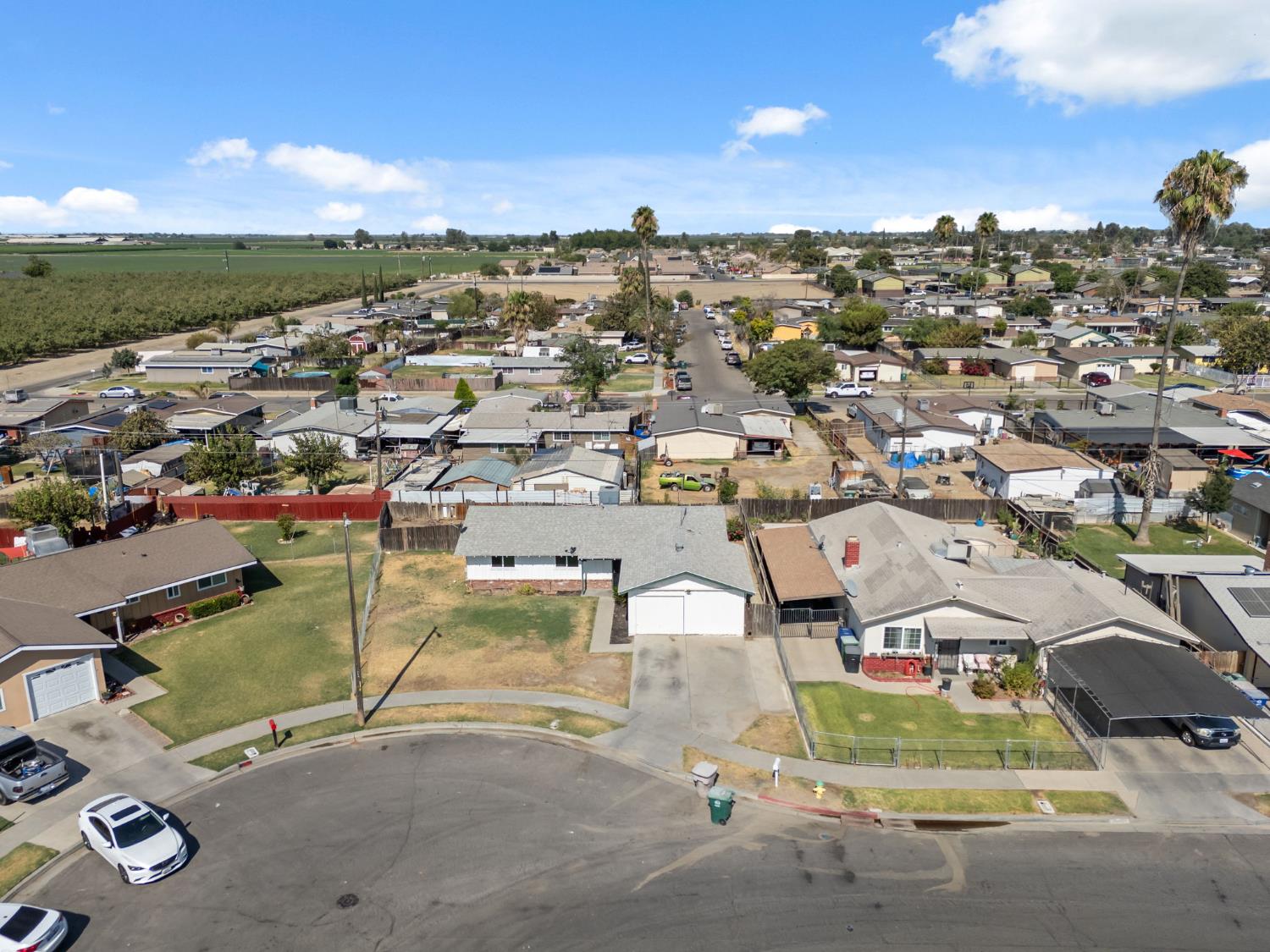 21435 S Pleasant Ave, Riverdale, CA 93656