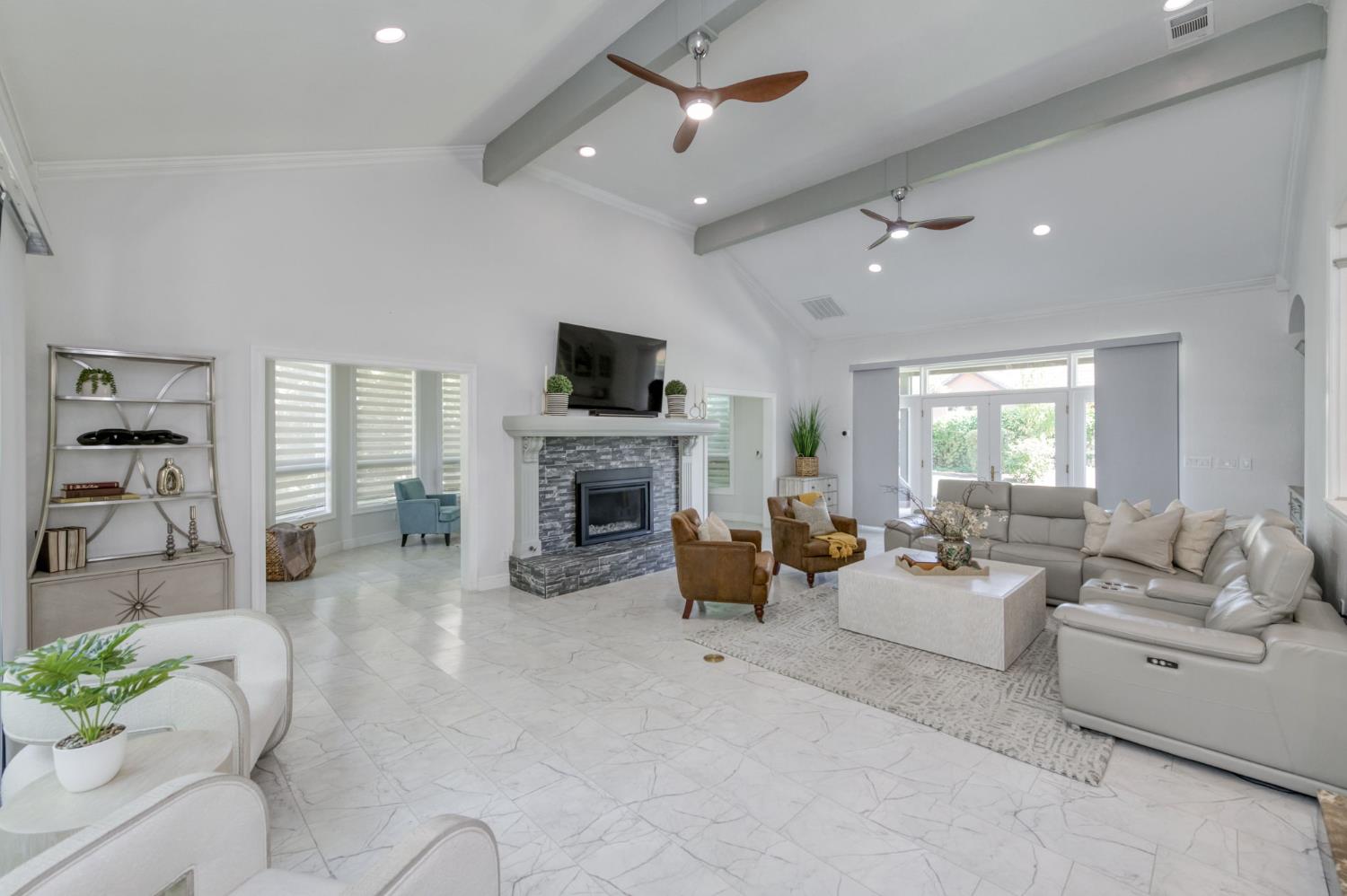 2473 W Beechwood Ave, Fresno, CA 93711