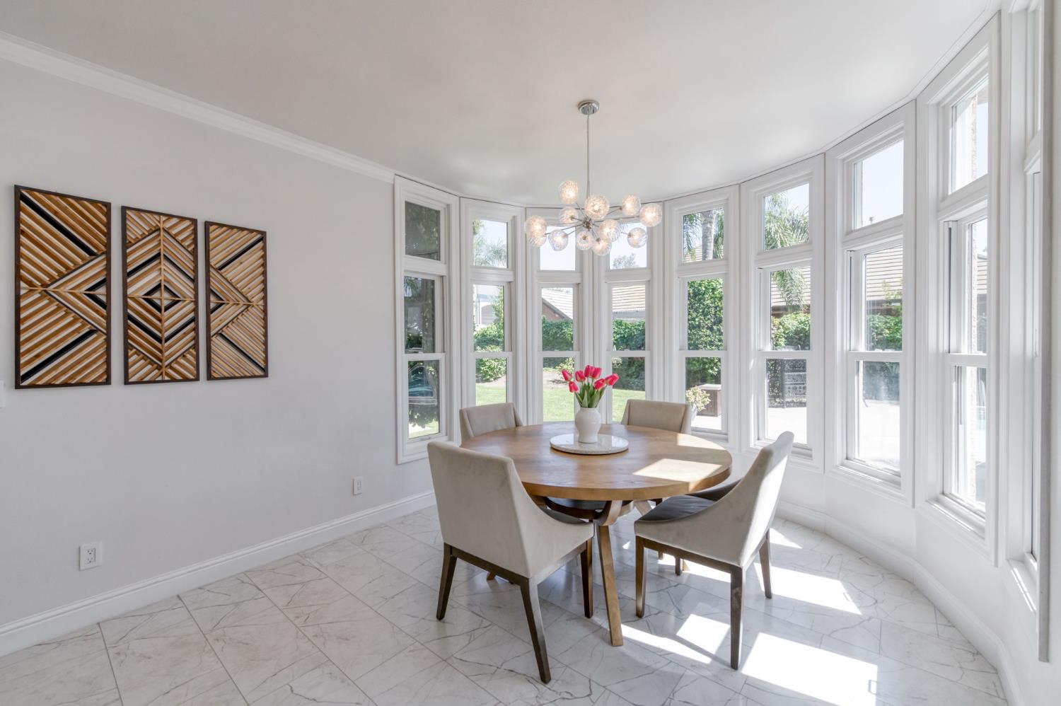 2473 W Beechwood Ave, Fresno, CA 93711