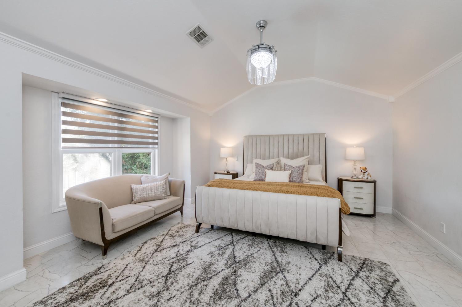 2473 W Beechwood Ave, Fresno, CA 93711