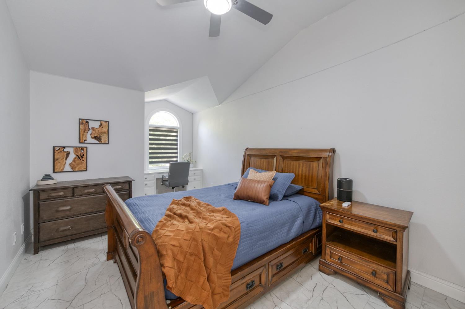 2473 W Beechwood Ave, Fresno, CA 93711