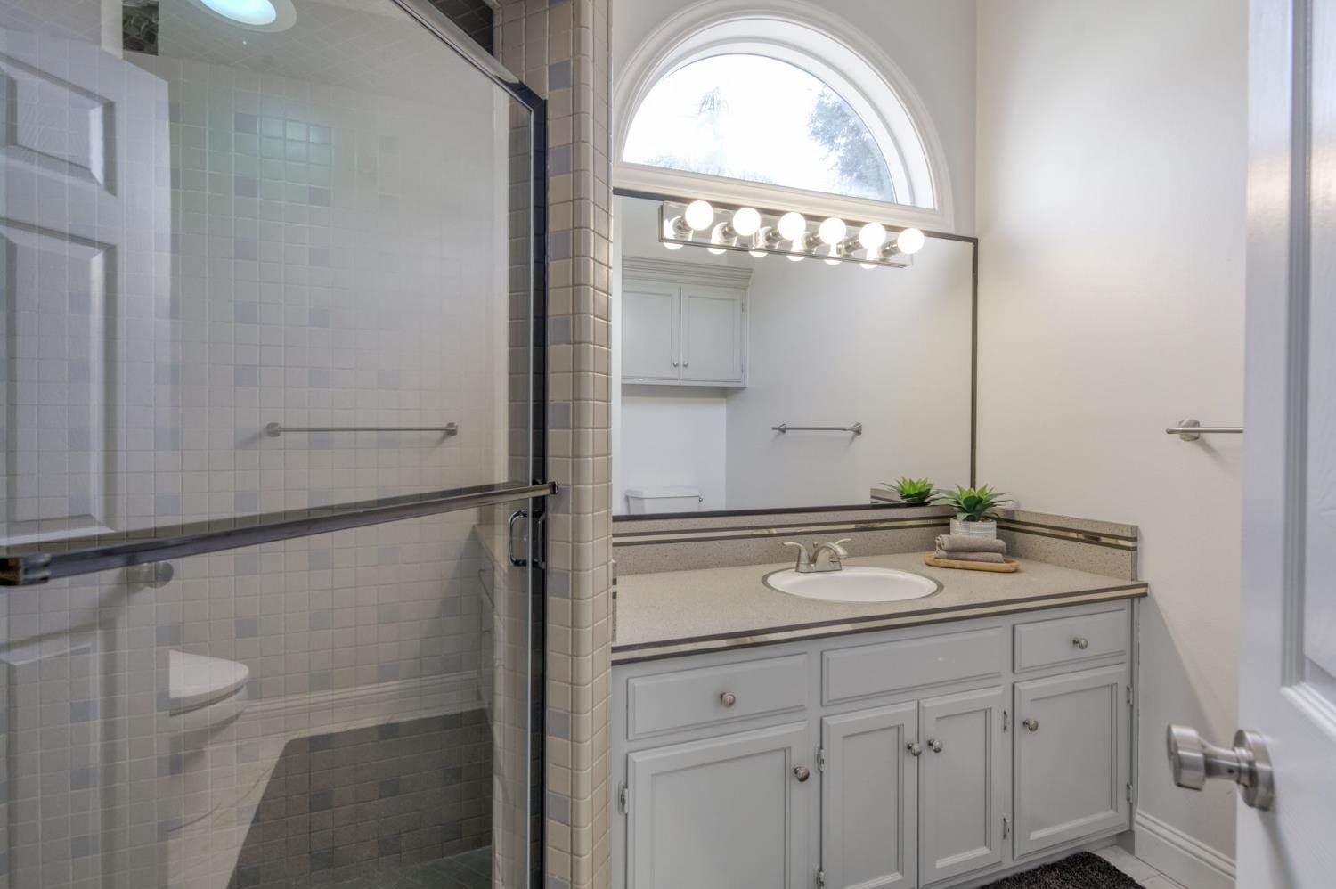 2473 W Beechwood Ave, Fresno, CA 93711