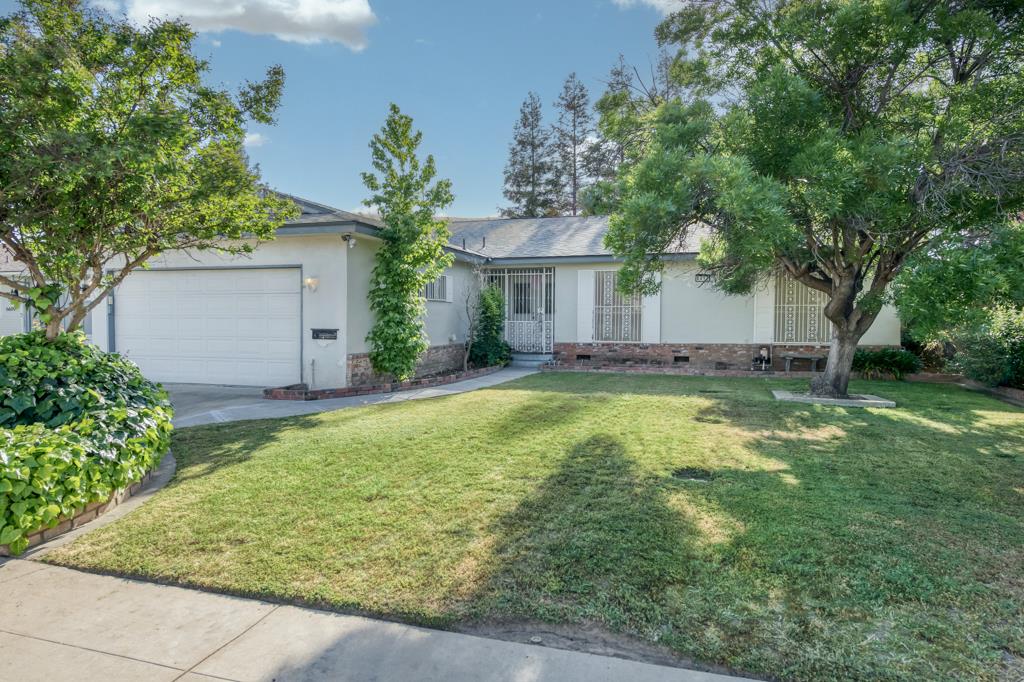 6617 N 2nd St, Fresno, CA 93710