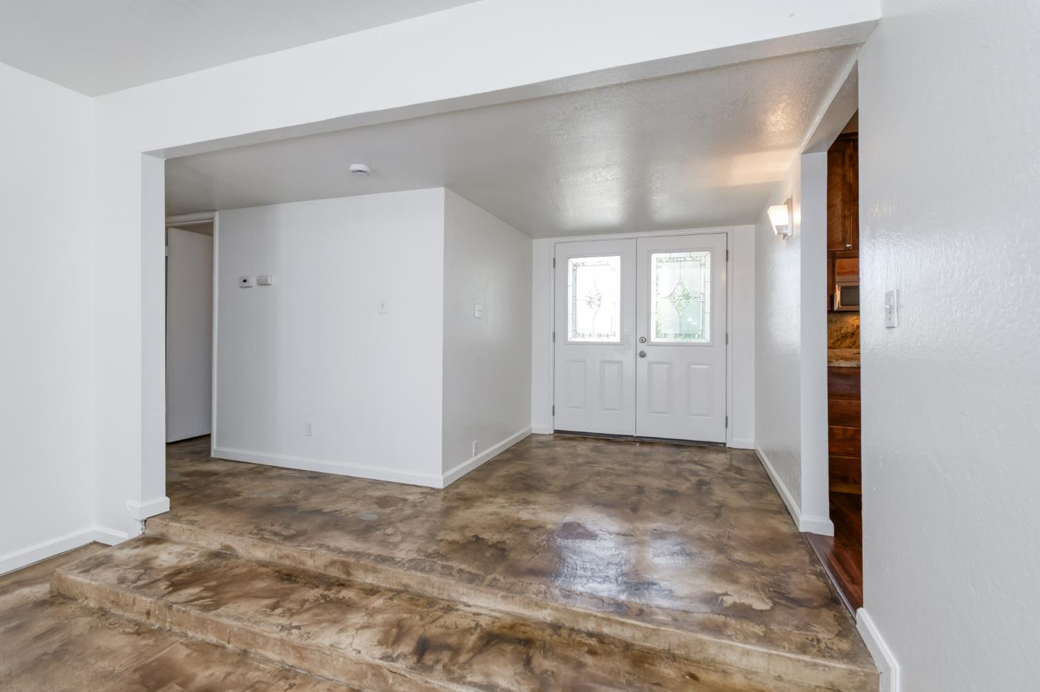 6617 N 2nd St, Fresno, CA 93710