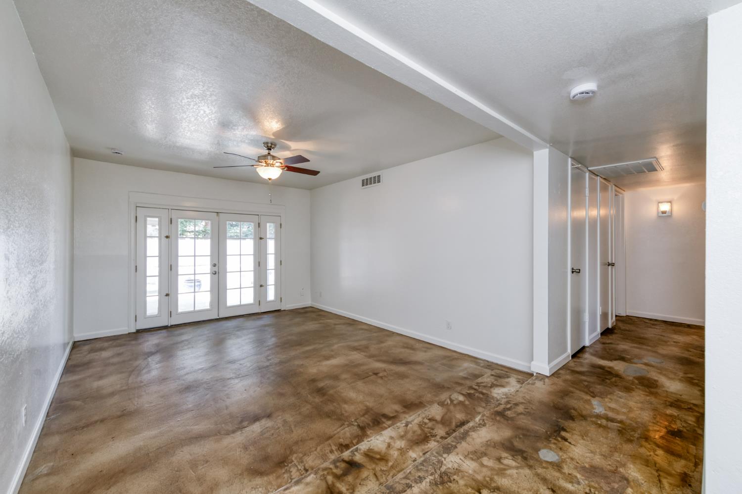 6617 N 2nd St, Fresno, CA 93710