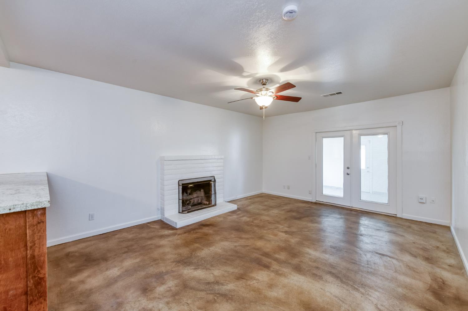 6617 N 2nd St, Fresno, CA 93710