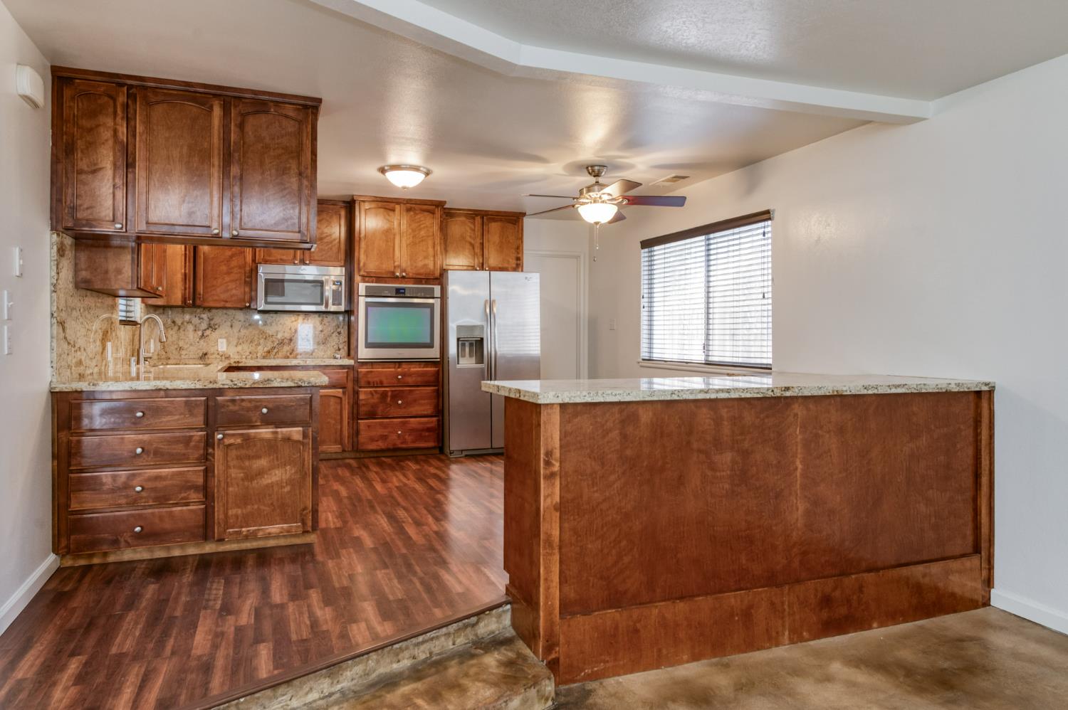 6617 N 2nd St, Fresno, CA 93710