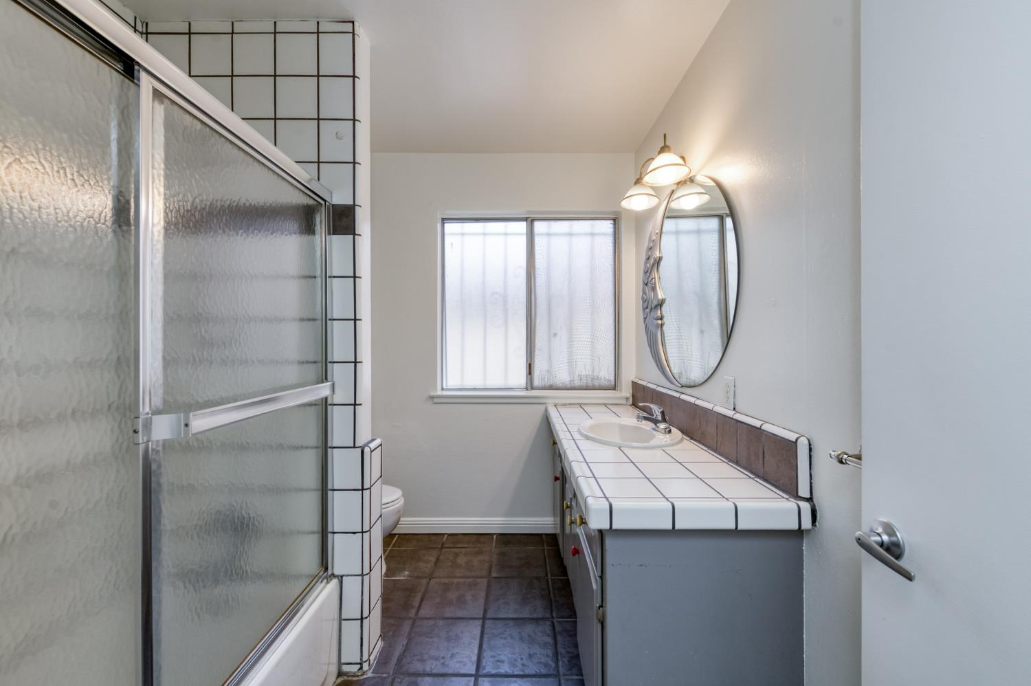 6617 N 2nd St, Fresno, CA 93710