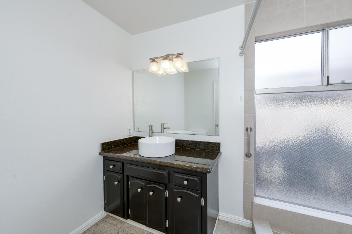 6617 N 2nd St, Fresno, CA 93710