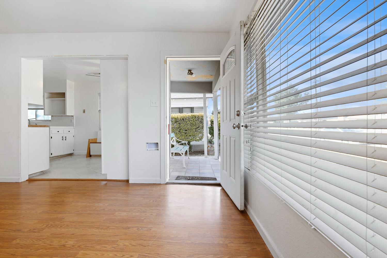 275 Yale Ave, Coalinga, CA 93210