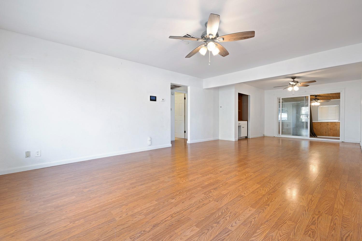 275 Yale Ave, Coalinga, CA 93210