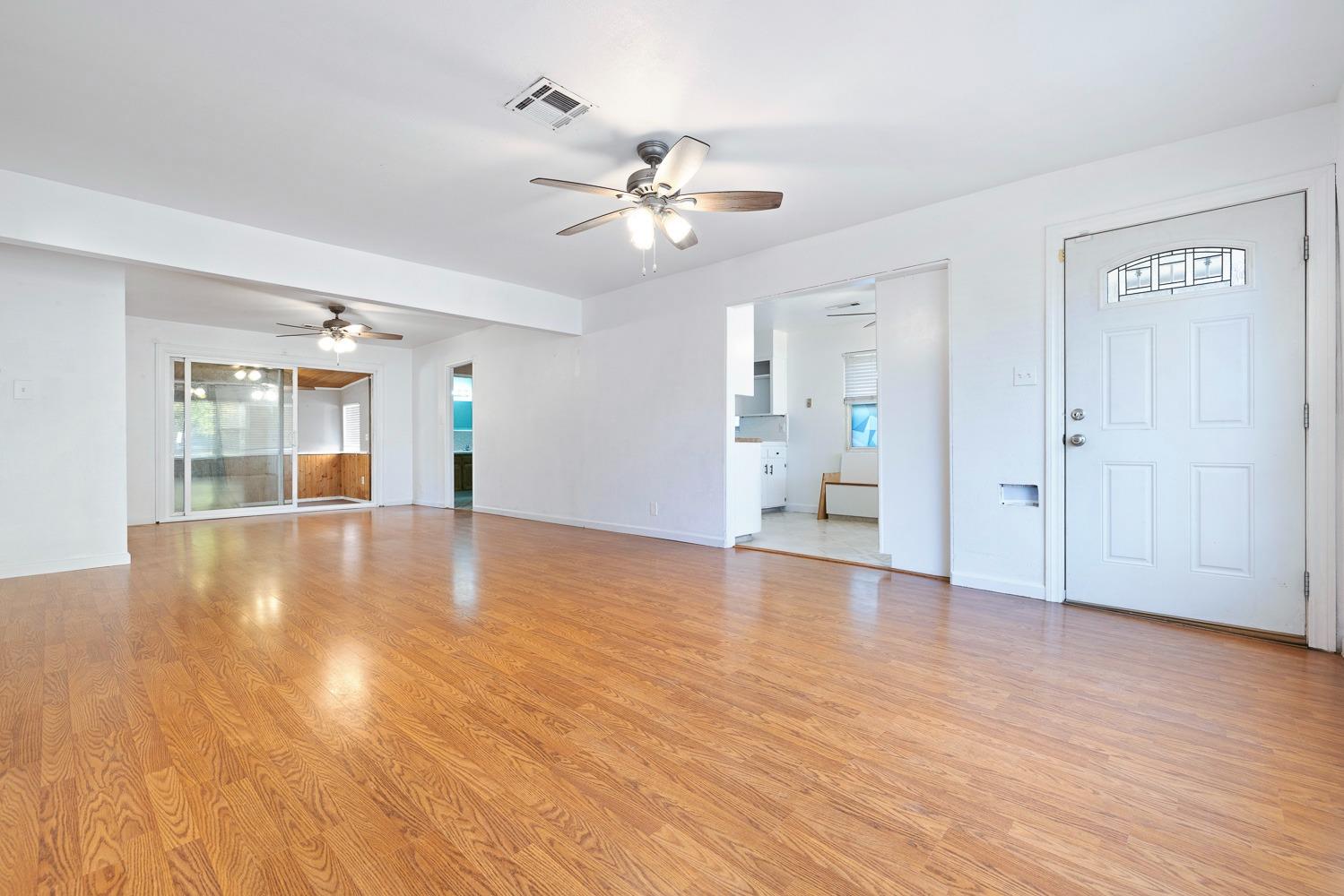 275 Yale Ave, Coalinga, CA 93210