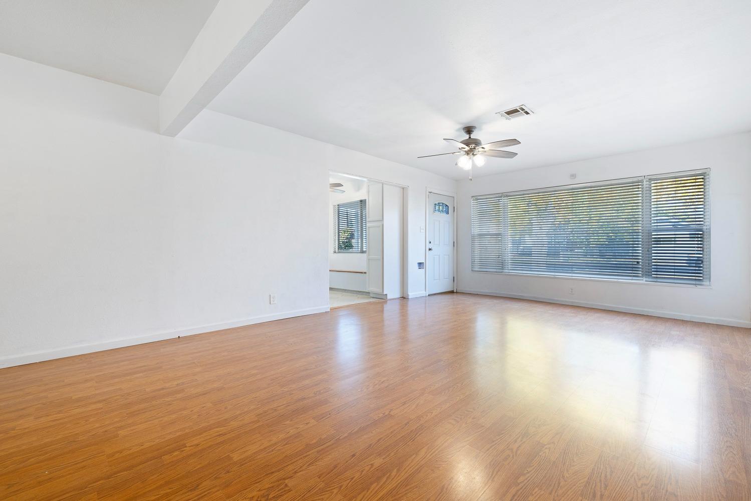 275 Yale Ave, Coalinga, CA 93210