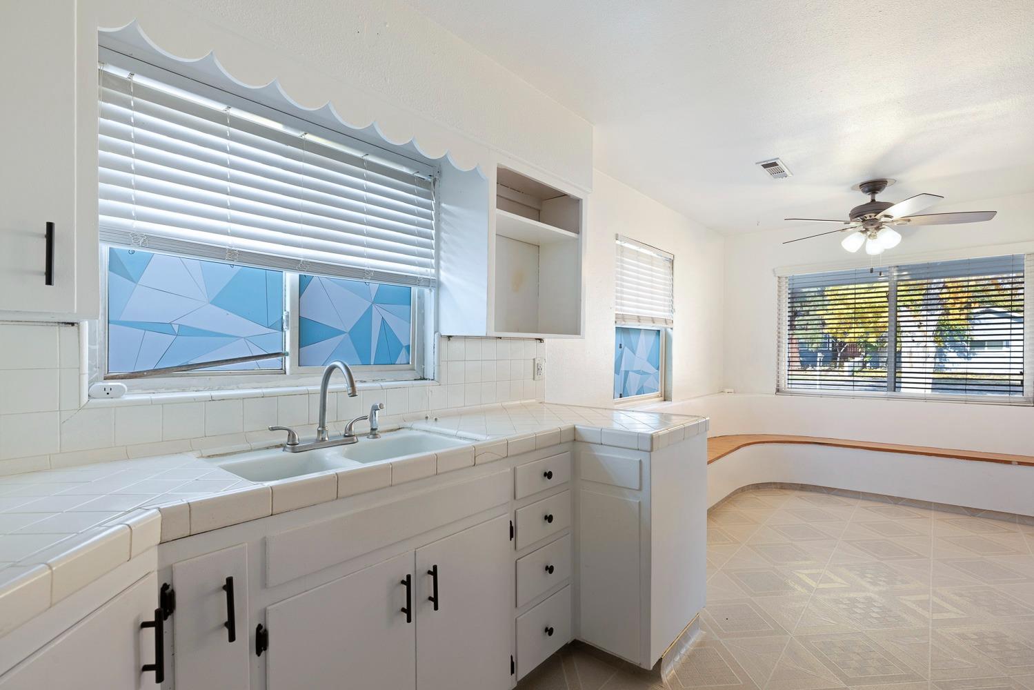 275 Yale Ave, Coalinga, CA 93210