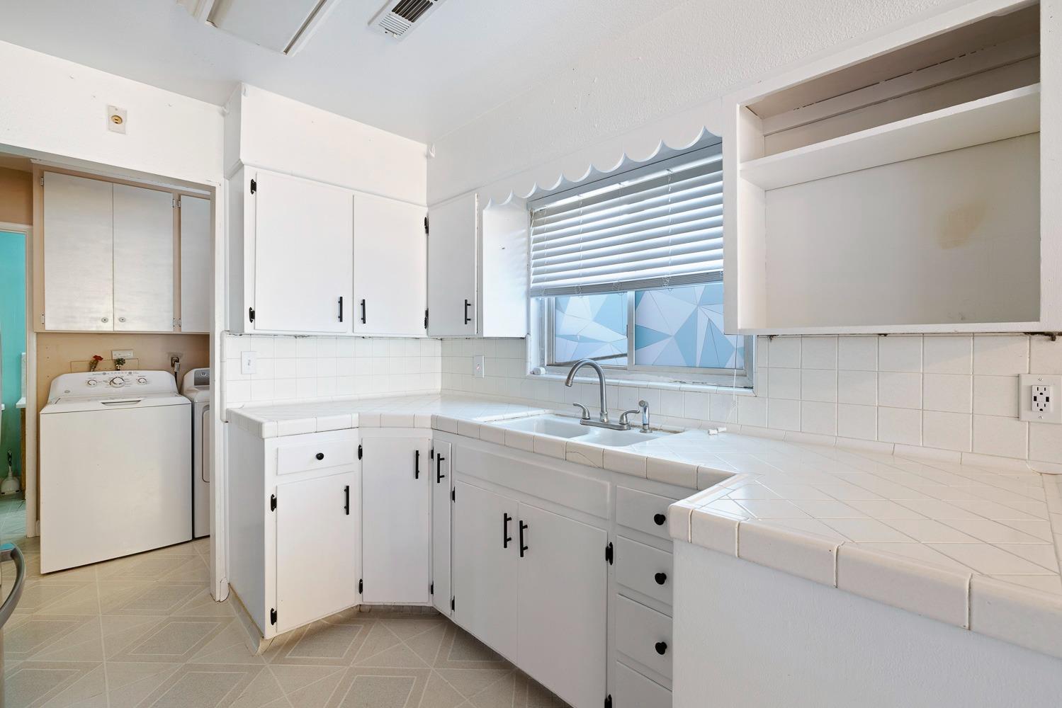 275 Yale Ave, Coalinga, CA 93210