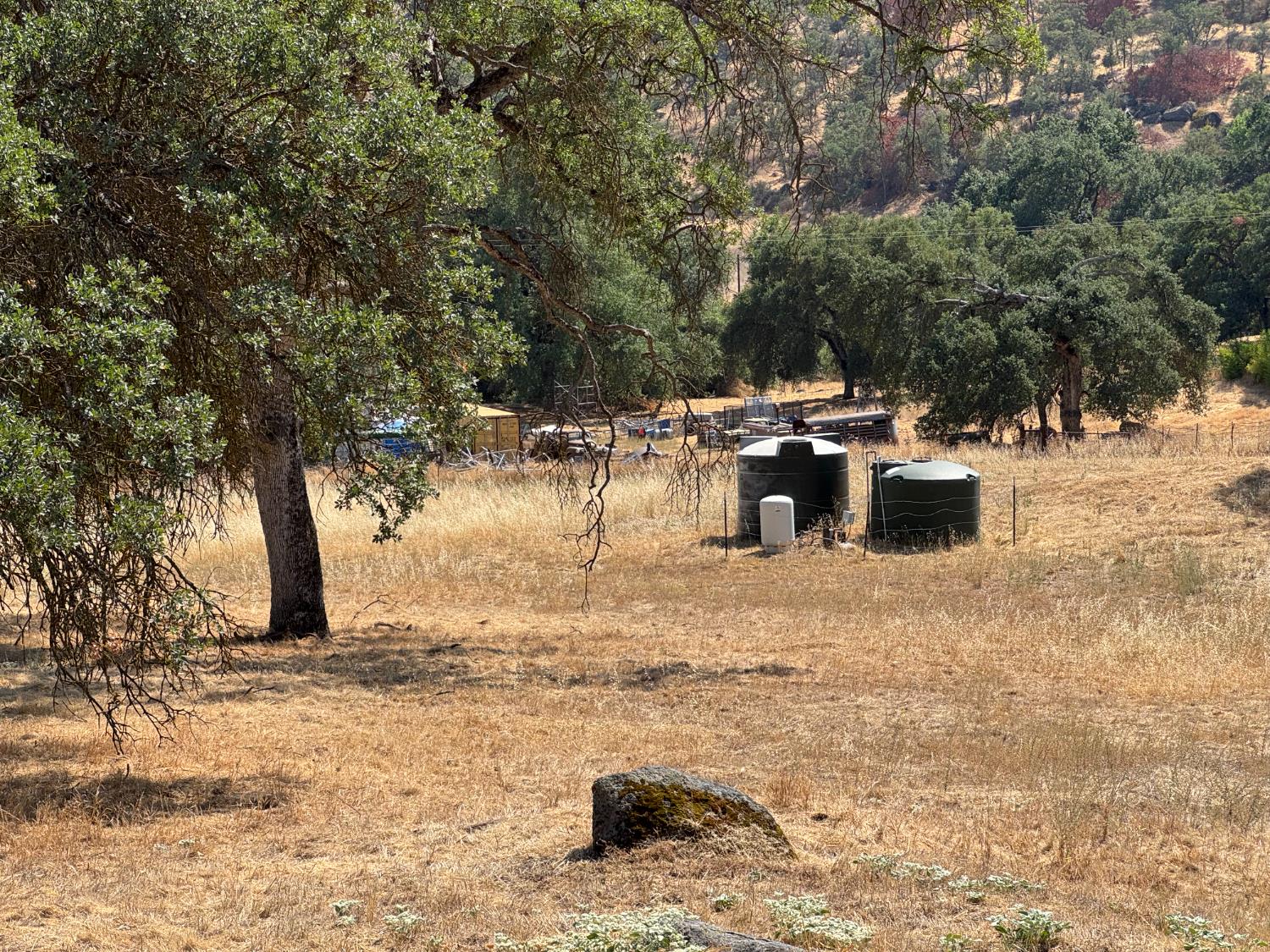 37307 Mistletoe Rd, Yokuts Valley, CA 93675