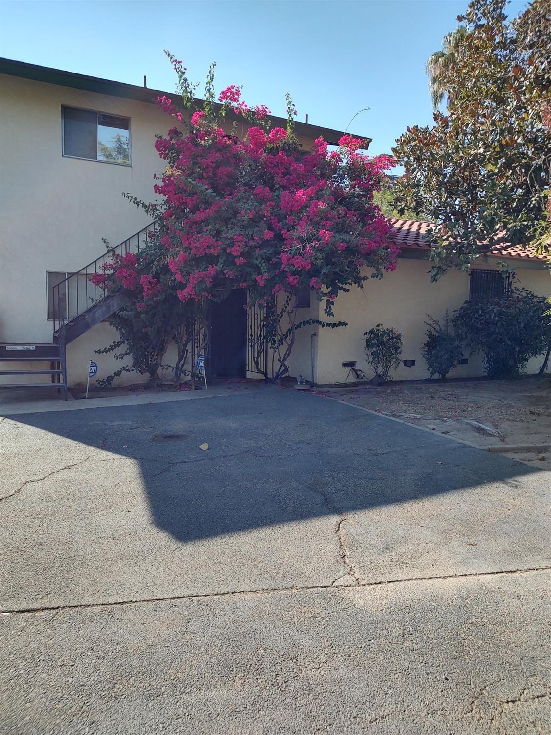 1448 E Gettysburg Ave, Fresno, CA 93704