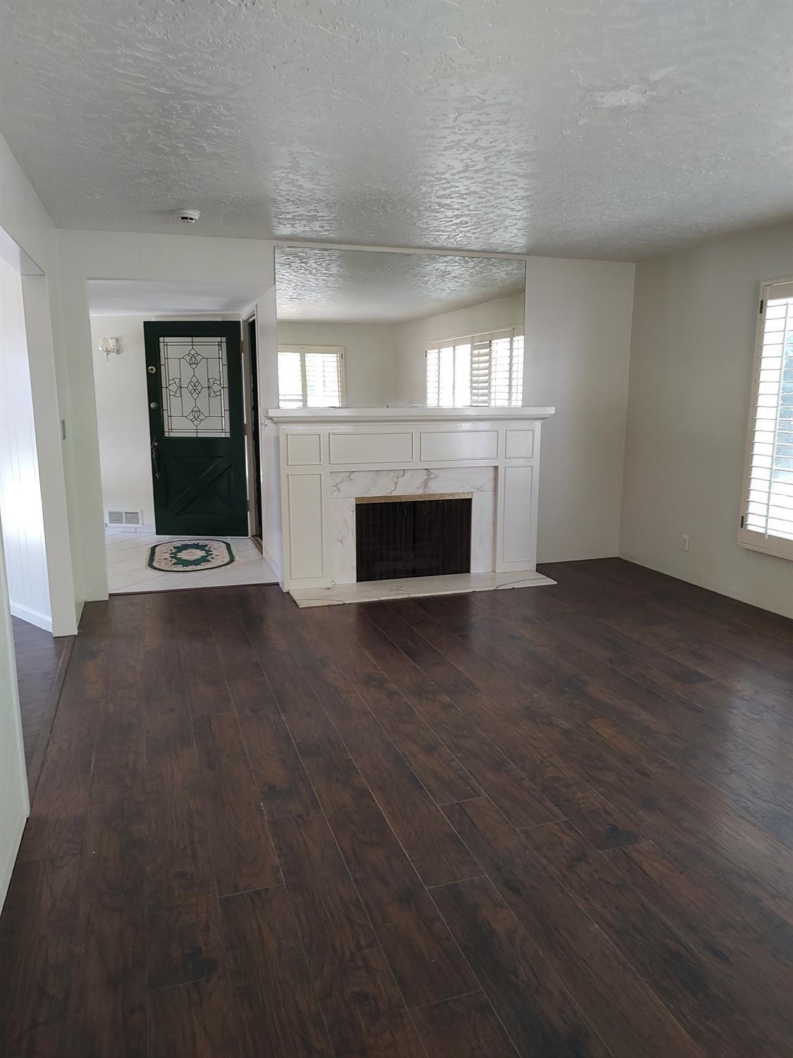 1448 E Gettysburg Ave, Fresno, CA 93704