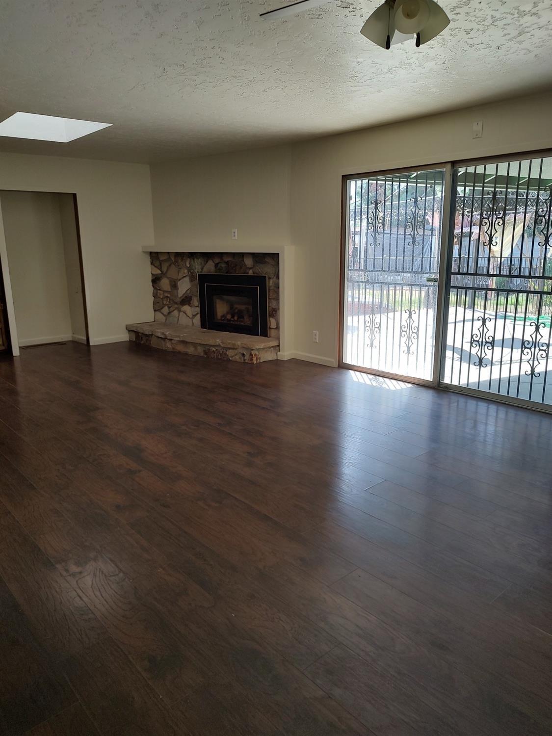 1448 E Gettysburg Ave, Fresno, CA 93704