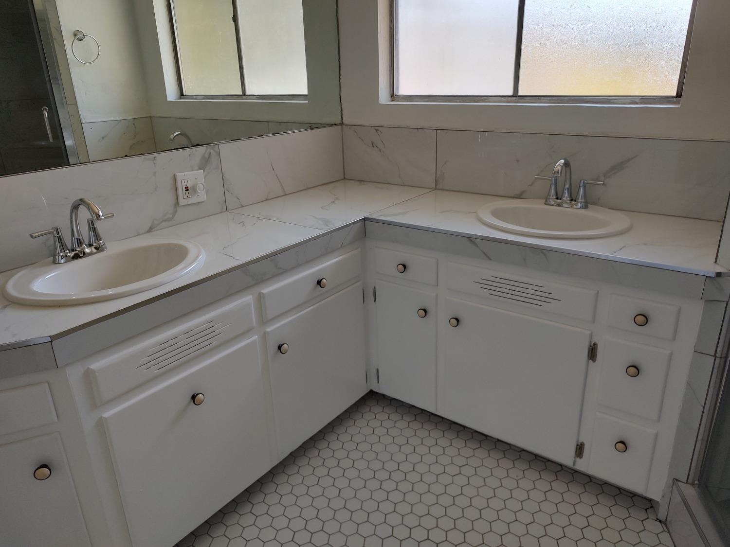 1448 E Gettysburg Ave, Fresno, CA 93704