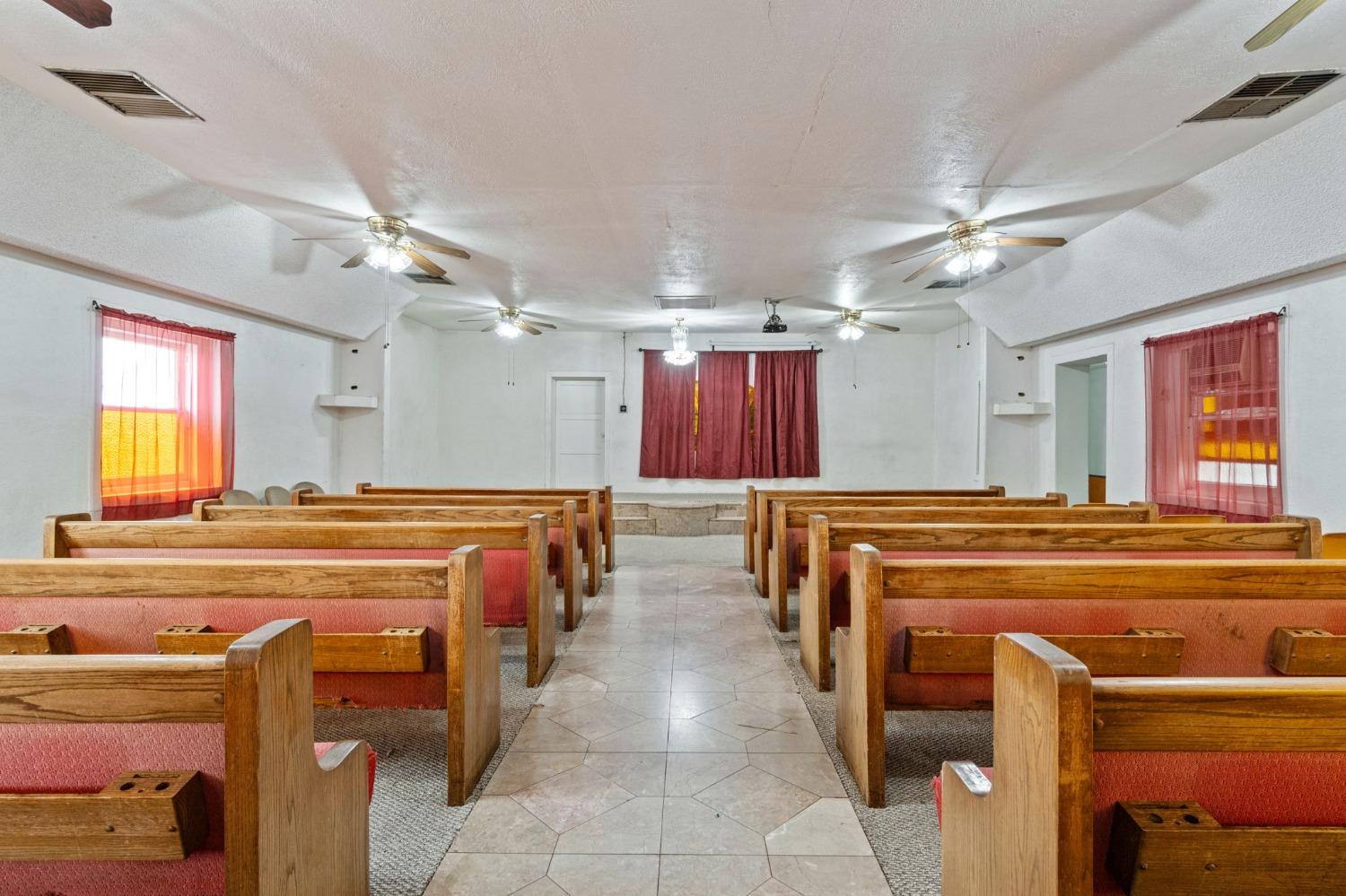 900 Sonora St, Madera, CA 93638