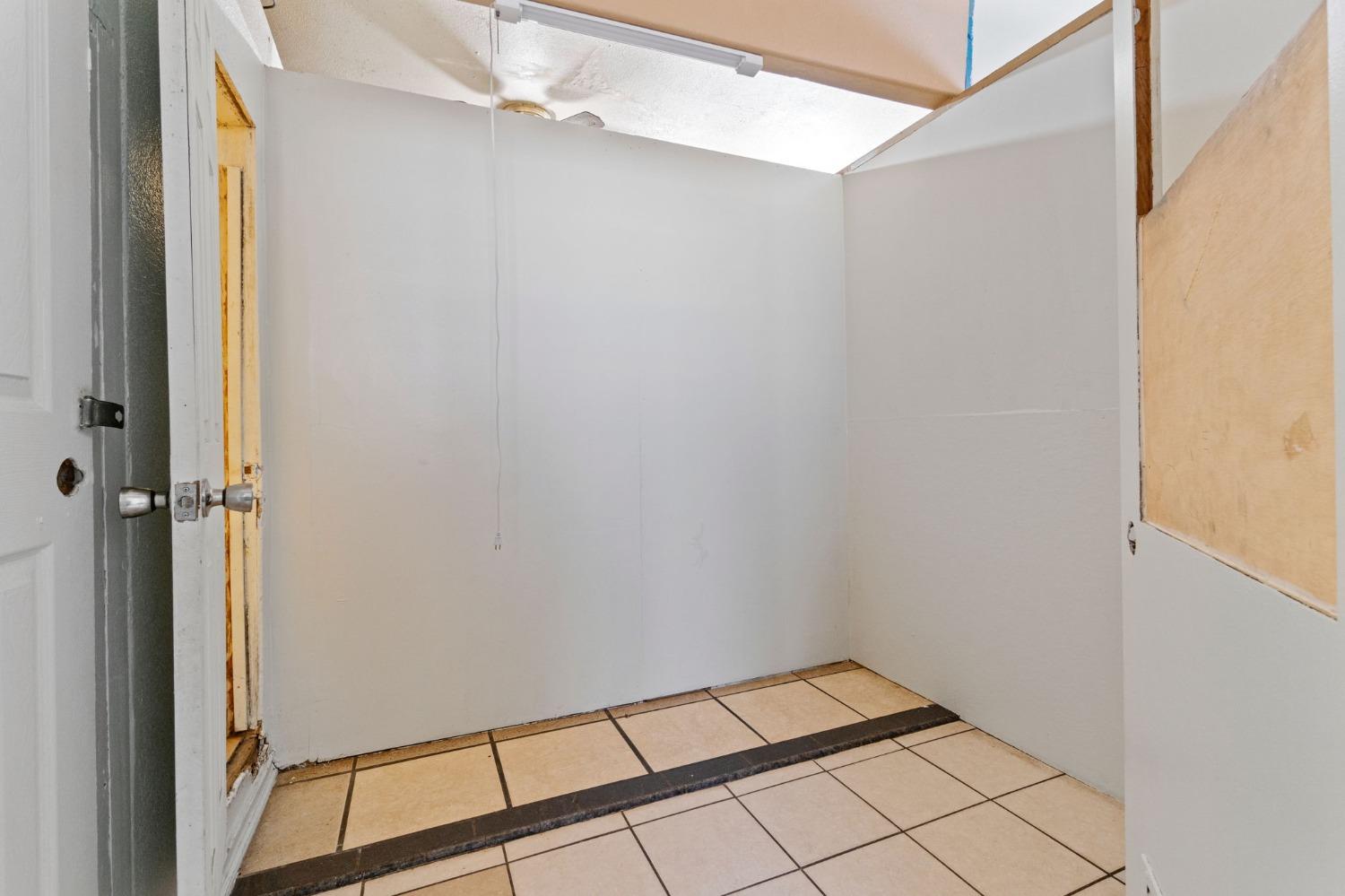 900 Sonora St, Madera, CA 93638