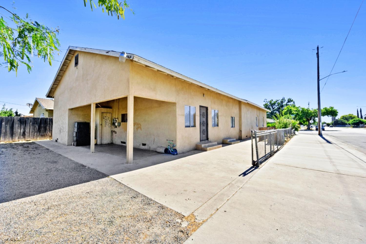 900 Sonora St, Madera, CA 93638