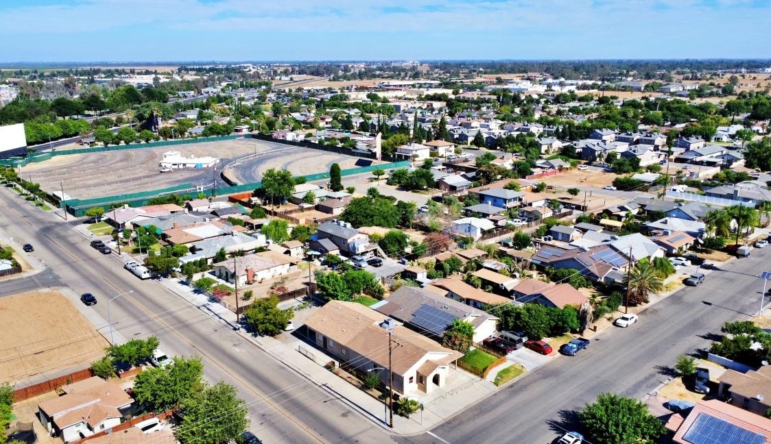 900 Sonora St, Madera, CA 93638